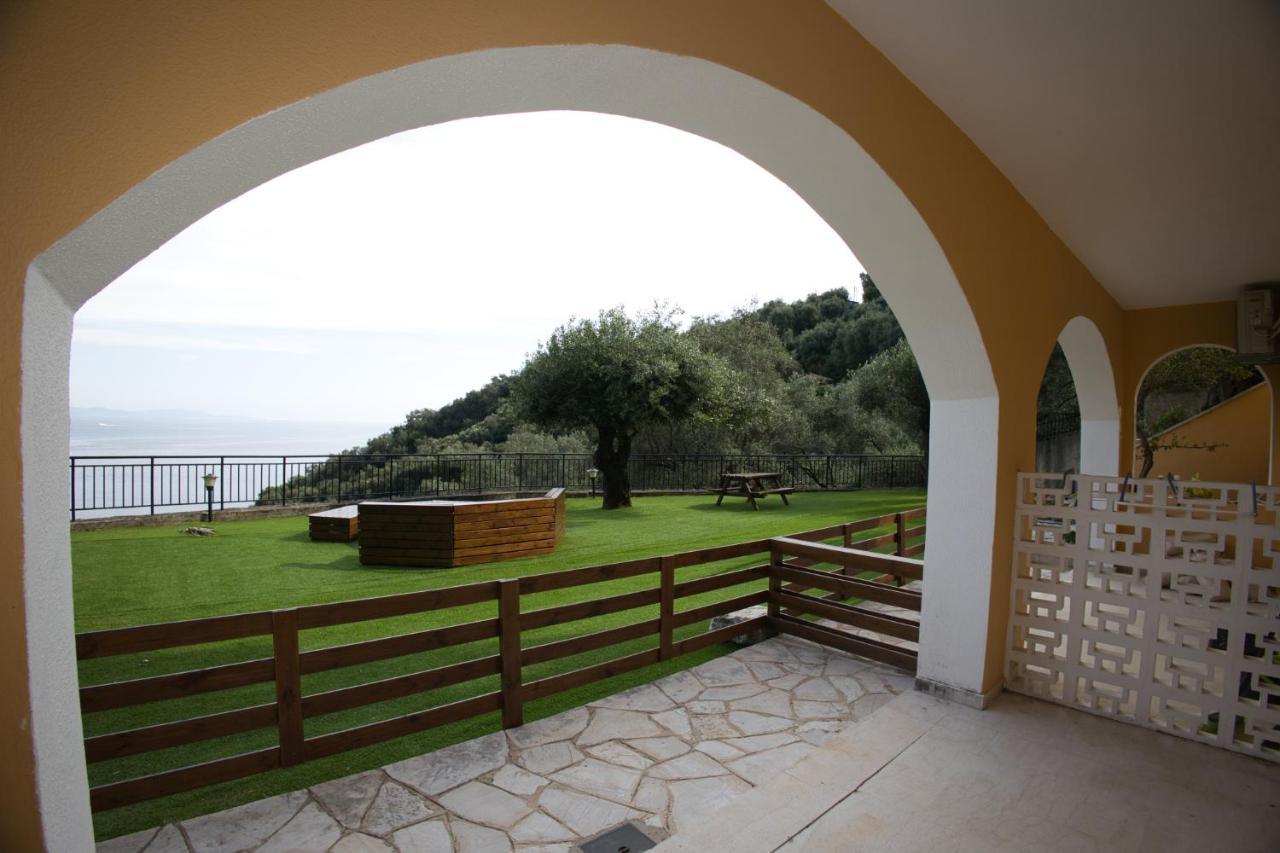 Silent Bay Apartments Katávolos Buitenkant foto